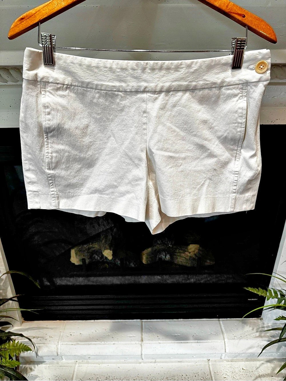Lilly Pulitzer Stretch Short White Size 8